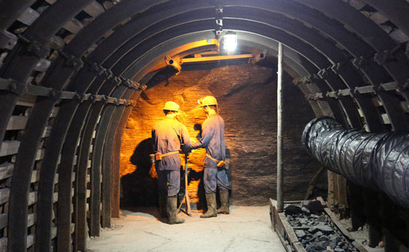 礦井.jpg 礦井.jpg