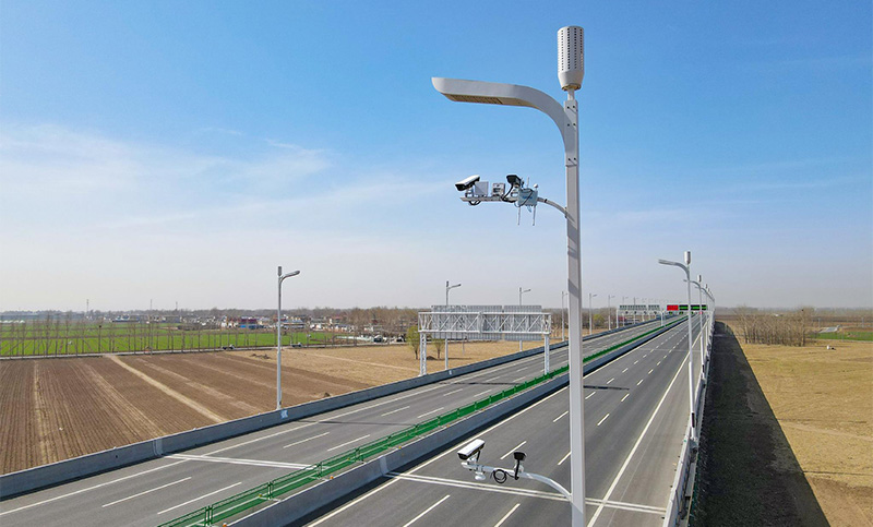 智慧路燈桿.jpg
