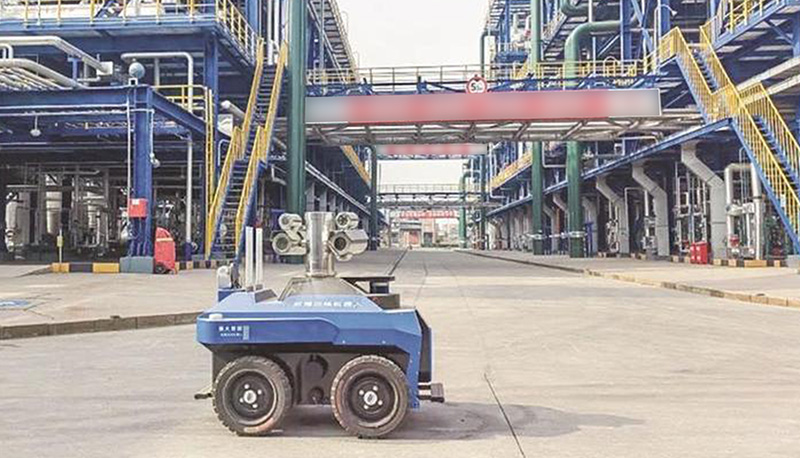 廠區(qū)巡檢機器人.jpg 廠區(qū)巡檢機器人.jpg