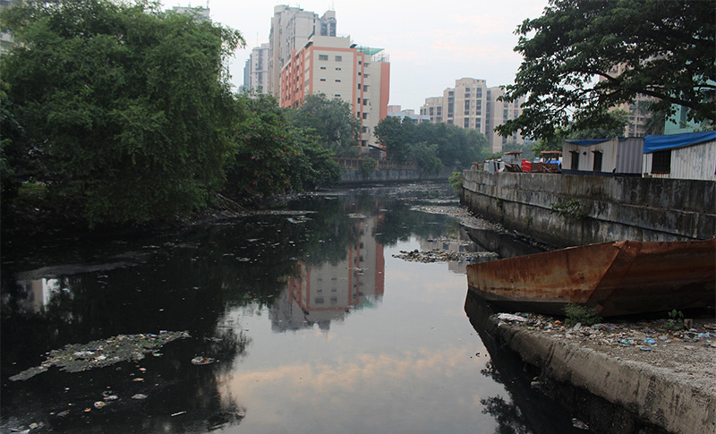 城市河道污染.jpg 城市河道污染.jpg