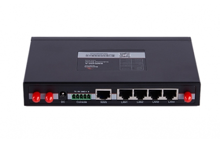 佰馬工業4G路由器，支持4G/有線/WiFi多種通信方式，為街道路面提供高速網絡覆蓋，快捷打造路側停車監控高位視頻桿，協助客戶加快實現路側停車管理運營的無人化轉型。